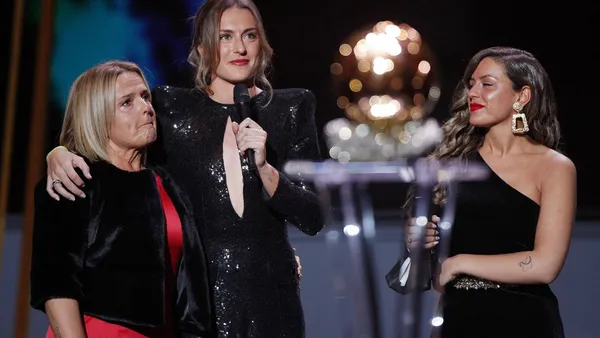 Alexia Putellas es la mejor jugadora del fútbol femenino y un sostén importante para consagrarse en el fútbol mundial fue su familia, a continuación, toda la información de la familia de Alexia.