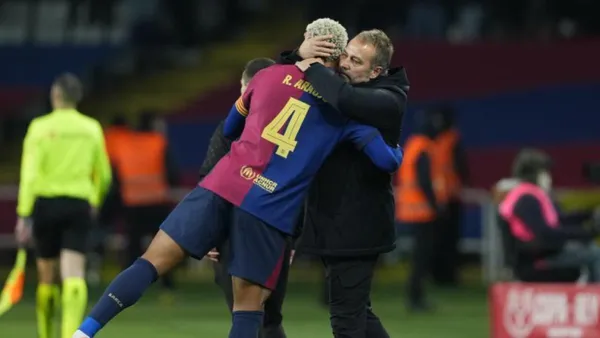 Araujo volvió a caer lesionado tras una entrada de Saúl Niñegue