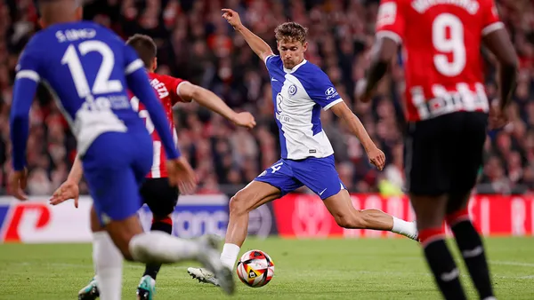 Atlético de Madrid y Athletic tuvieron que esperar más de 10 minutos para empezar la segunda mitad, fue por esta razón