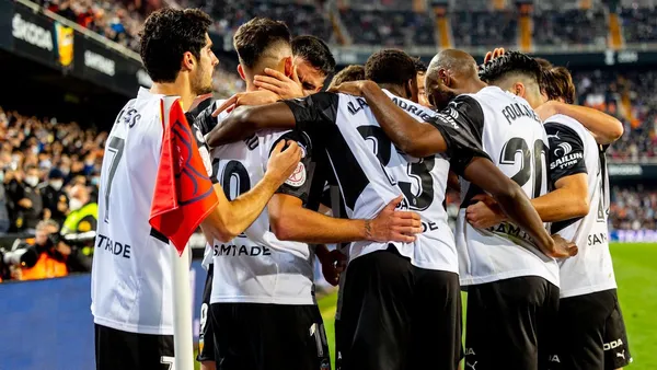 Carlos Soler y José Luis Gayá podrían llegar a Barcelona en los próximos días. Ambos jugadores quieren salir y Laporta consultó a Xavi que dio el visto bueno este martes.