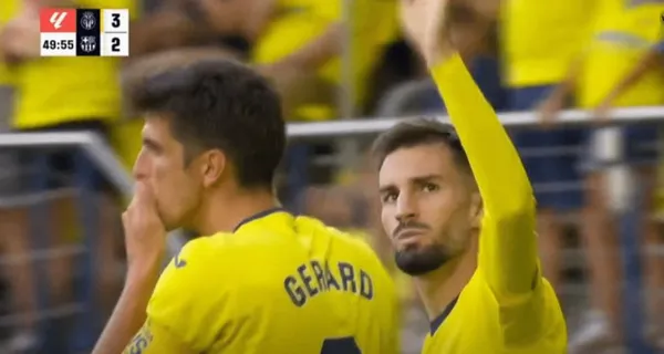 Comenzó la segunda parte con todo y es impresionante el golazo que convirtió Baena para dar vuelta el marcador