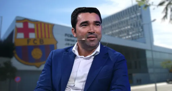 Cuando estaba llegando a la Ciudad Deportiva, se detuvo para firmar unos autógrafos a quienes estaban fuera