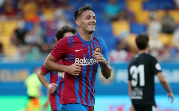 El albanés llegó al Watford luego del Barça, pero ahora también se marchó del club inglés.