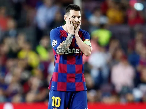 El astro argentino estaría en serias dudas de arribar al equipo inglés.