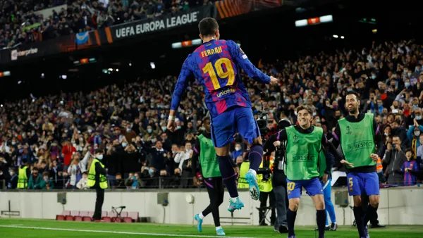 El Barcelona recibe este jueves 10 de marzo a las 21:00 horas al Galatasaray, en la ida de los Octavos de Final de la UEFA Europa League, el partido será televisado por el canal de pago Movistar Liga de Campeones de Movistar Plus.