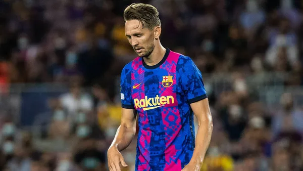 El Besiktas apunta al delantero neerlandés del Barcelona, Luuk de Jong, en su lista. Mientras tanto, el Cádiz espera una respuesta del jugador tras el acuerdo alcanzado con el club Culé y el Sevilla
