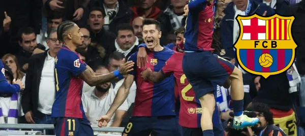 El colegiado señaló penalti por esta acción sobre Íñigo Martínez