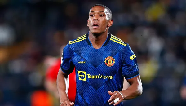 El delantero francés de los Red Devils, de 26 años de edad y con mercado disponible de fichajes de invierno, endureció su enfrentamiento con el técnico de los 'red devils', Ralf Rangnick, al que acusó de mentir.