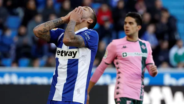 El Deportivo Alavés descendió a la segunda división al perder ante el Levante Union Deportiva que llegó descendido a la jornada 37 de La Liga Santander y por el orgullo dio vuelta un partido increíble y condenó al Alavés al descenso. Ambos equipos, jugarán en La Liga Smartbank al próxima temporada