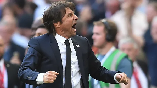 El entrenador italiano se encuentra sin equipo actualmente y suena como una de las posibilidades más fuertes para reemplazar a Solskjaer en el Manchester United, aunque solamente bajo un terminó concreto.