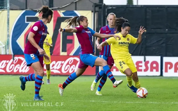 El Fútbol Club Barcelona, flamante Campeón de LaLiga Ibérdrola, recibirá al equipo de la comunidad valencianqa. Las azulgranas se presentan en el Estadio Johan Cruyff con la misión de seguir conservando el récord absoluto en el torneo local.