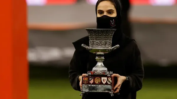 El trofeo de la Supercopa de España en Arabia Saudí