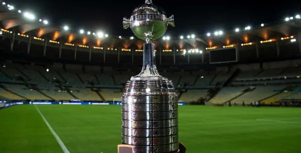 Empezará a rodar la pelota para la fase de grupos del tradicional torneo sudamericano. Palmeiras defiende su título y hay muchos clubes que querrán bajarlo de dicha condición. La acción comienza con seis encuentros