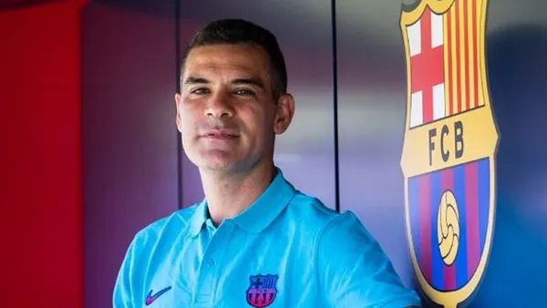 En FC Barcelona se han molestado con Rafa Márquez por insistir en el anuncio de apuestas