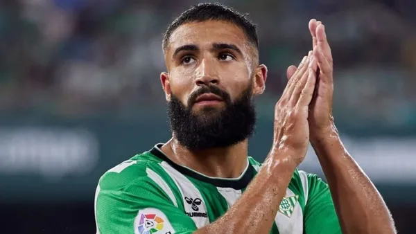 Fekir en un partido con el Real Betis