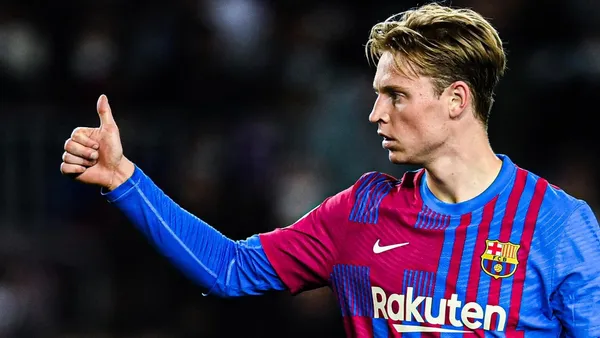 Frenkie De Jong es una de las alternativas de Barcelona para concretar una venta que le signifique un ingreso que el club blaugrana necesita fuertemente. Su destino sería Ajax o Manchester.