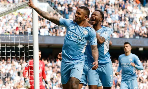 Gabriel Jesús está en un gran momento futbolístico pero no siempre su vida fue tan gloriosa. En su infancia, Gabriel se las arreglaba jugando al fútbol en su favela, a fuerza de perseverancia, se convirtió en el jugador que es hoy.