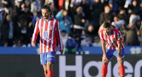 Griezmann se deshizo de un jugador del Leganés que le estaba agarrando de una manera peculiar