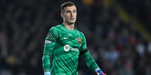 Iñaki Peña falló de manera inverosímil y el Almería le empató al FC Barcelona. Ya pasó antes con Romeu en Champions League