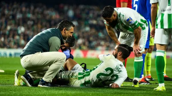 Isco Alarcón, lesionado en el Real Betis