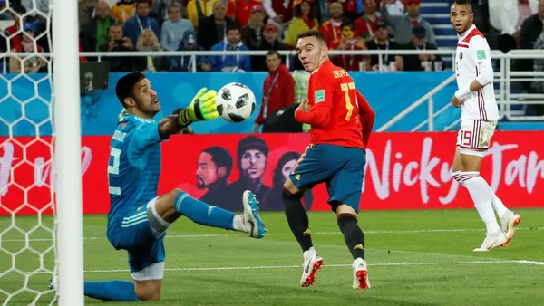 La libreta de Iago Aspas se cerró con 18 goles anotados en la temporada 2021-22, lo que le permite alzarse con su cuarto entorchado de pichichi nacional, algo que sólo habían conseguido cuatro futbolistas españoles en toda la historia: Zarra, Quini, Raúl y Villa.