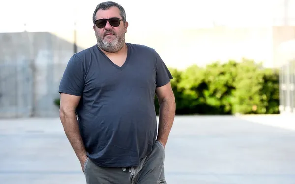 Mino Raiola pasó de trabajar en la pizzería de su padre a ser uno de los representantes más poderosos del fútbol mundial.
