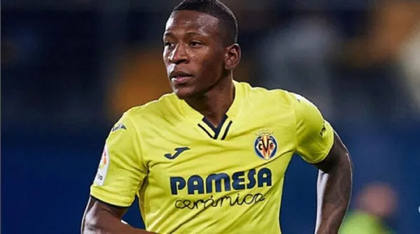 Olympique de Lyon podría haber invertido 20 millones en Pervis Estupiñán pero terminó fichando a Nicolás Tagliafico.