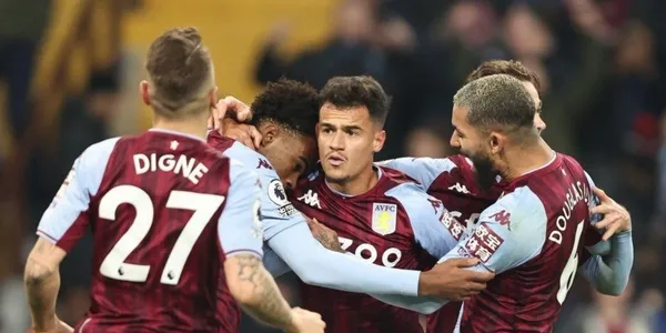 Philippe Coutinho, futbolista del Aston Villa, podría ser vendido a algún club y el Barza recibiría un dinero por tener aún la mitad de la plusvalía de su ficha.