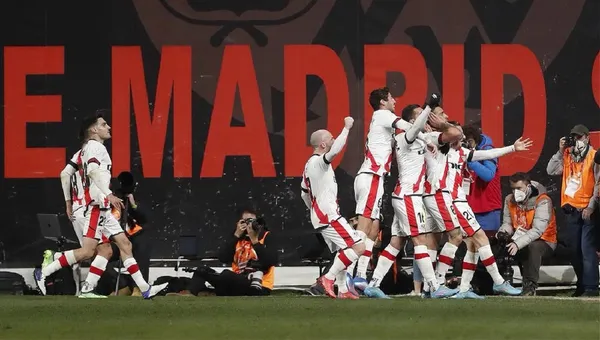 Son parte de la columna vertebral de la ilusión del Rayo Vallecano, que sueña con poder llegar a la final de la Copa del Rey. Para ello, deberán revertir el resultado adverso ante el Betis, de la ida, pero ilusión sobra en la afición albirroja.