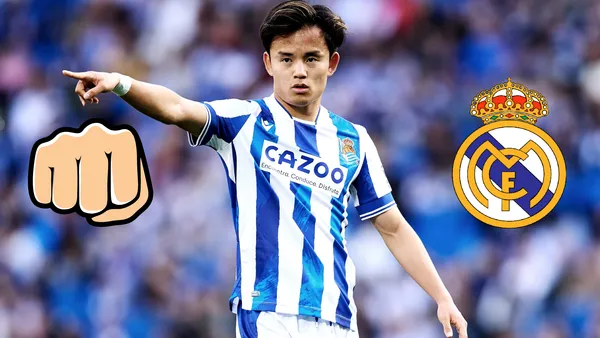 Takefusa Kubo en Real Sociedad. Puño cerrado de un lado, escudo del Real Madrid del otro.