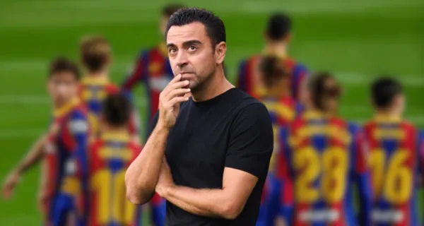 Xavi, a pesar de estar sumergido en esta temporada, ya planifica el mercado de pases de enero.