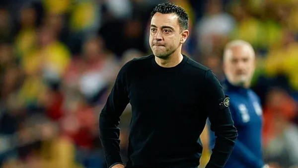 Xavi en un partido con el Barça