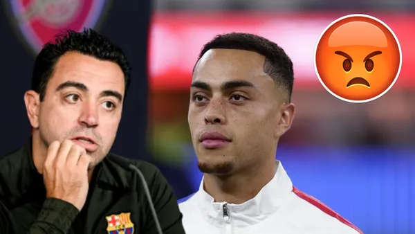 Xavi Hernández y Sergiño Dest