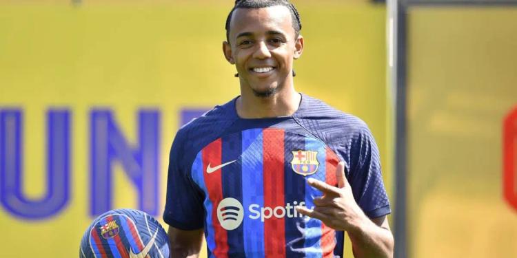 El grande de la Premier que quiere a Koundé, deberá pagar 45 millones al Barça