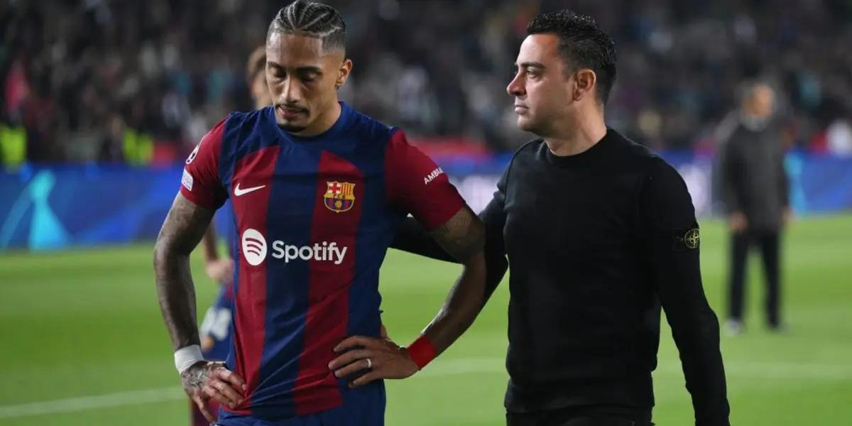 Raphinha y Xavi / Foto: FC Barcelona