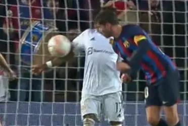 A FC Barcelona no le pitaron un penal que fue por demás claro ante Manchester United