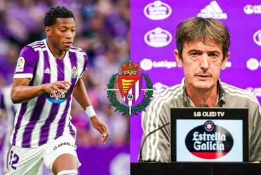 A pesar de haber gastado una fortuna para que juegue, el cuerpo técnico habría dejado en claro que nadie tiene la titularidad en su equipo.