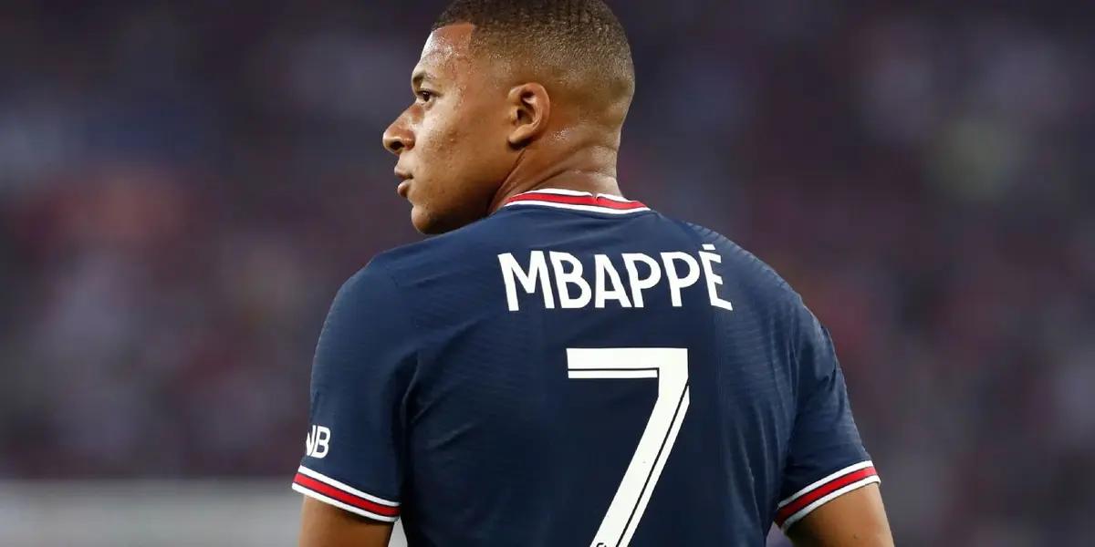 A pesar de que mucha incertidumbre y a menos de un mes para que el futbolista pueda negociar con el club que quiera, el francés aún no tiene claro donde jugará, aunque varios medios confirman que lo haría para la casa blanca.