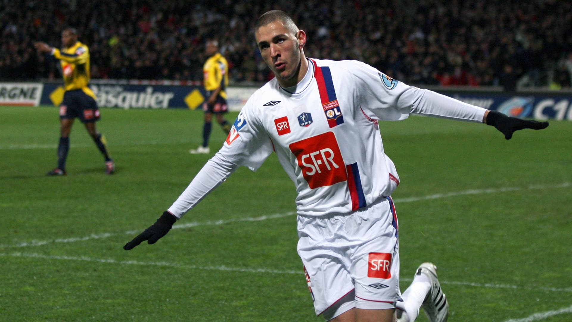 Actualmente Karim Benzema es la gran figura del Real Madrid y uno de los delanteros más preponderantes de toda Europa. Pero ¿Cómo fueron los inicios del jugador francés?
