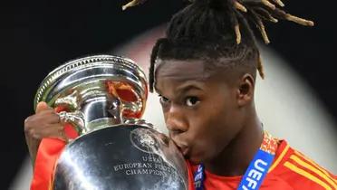 ¡ADIÓS, SAN MAMES! Nico Williams pone rumbo a París: Así fue su emotiva despedida