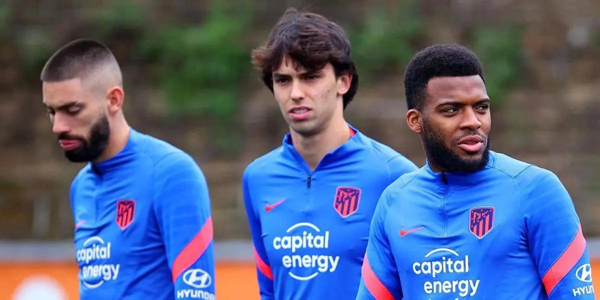 Ambos tienen todos los boletos para irse del Atlético de Madrid y el DT argentino busca sacarles todo el jugo posible.