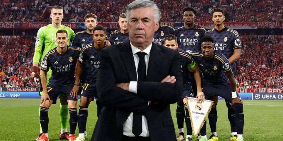 Ancelotti cruzado de brazos y la alineación del Madrid en sus espaldas.