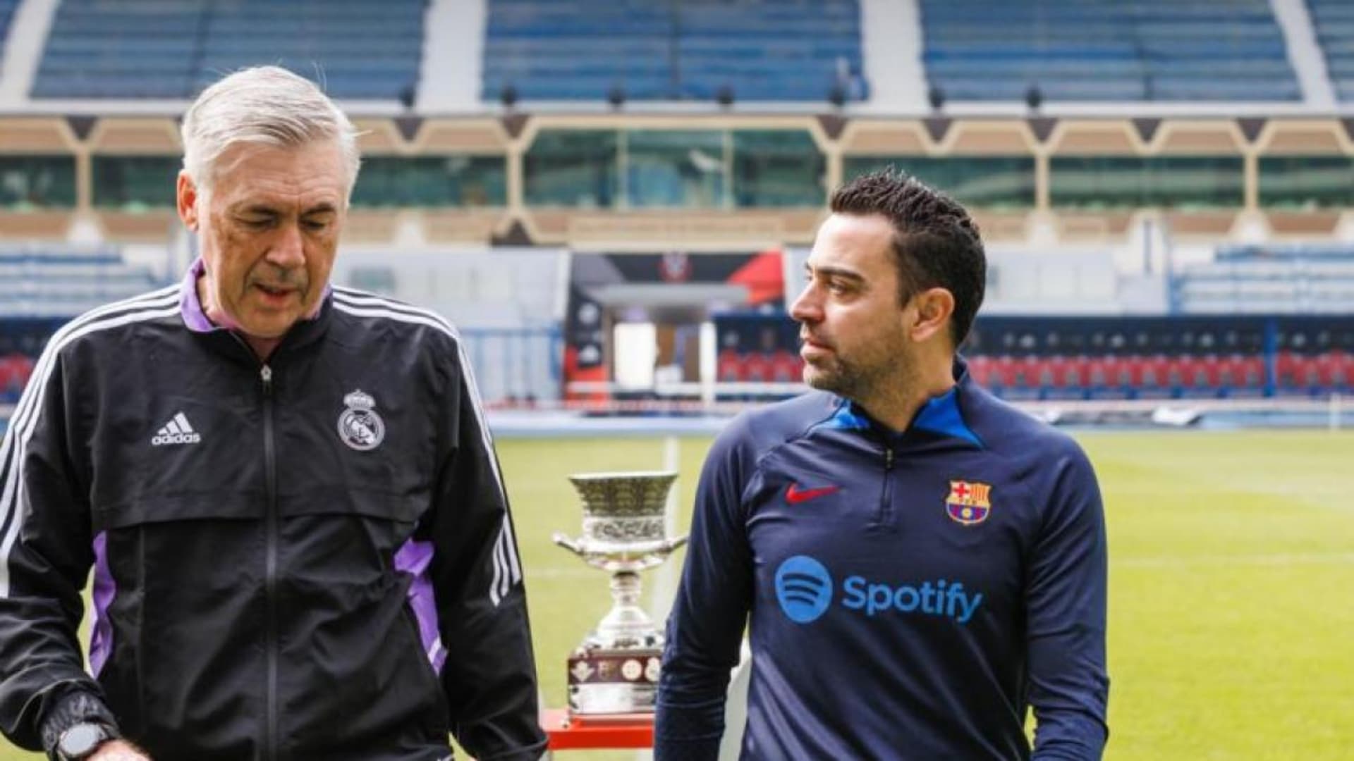 Ancelotti y Xavi antes de la final de la Supercopa