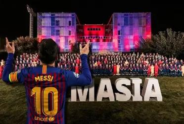 Apareció un nuevo crack en el FC Barcelona, que tiene el talento para definir como Lionel Messi