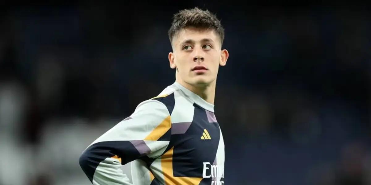 Arda Güler con los colores del Real Madrid.