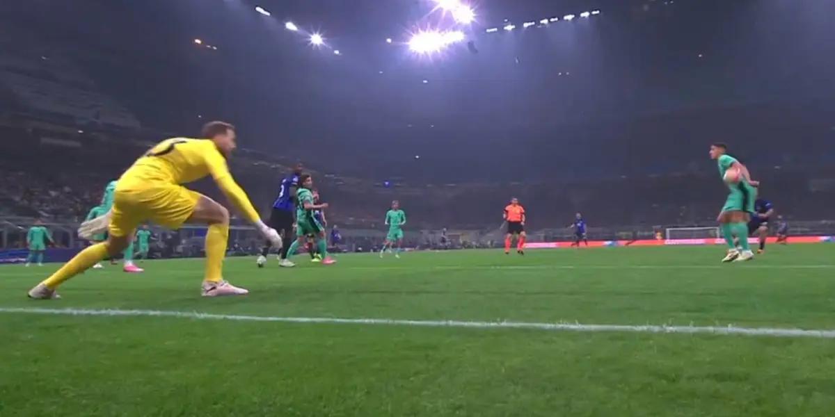 Atlético de Madrid se salvó ante Inter de Milán, porque no le pitaron una mano de Nahuel Molina