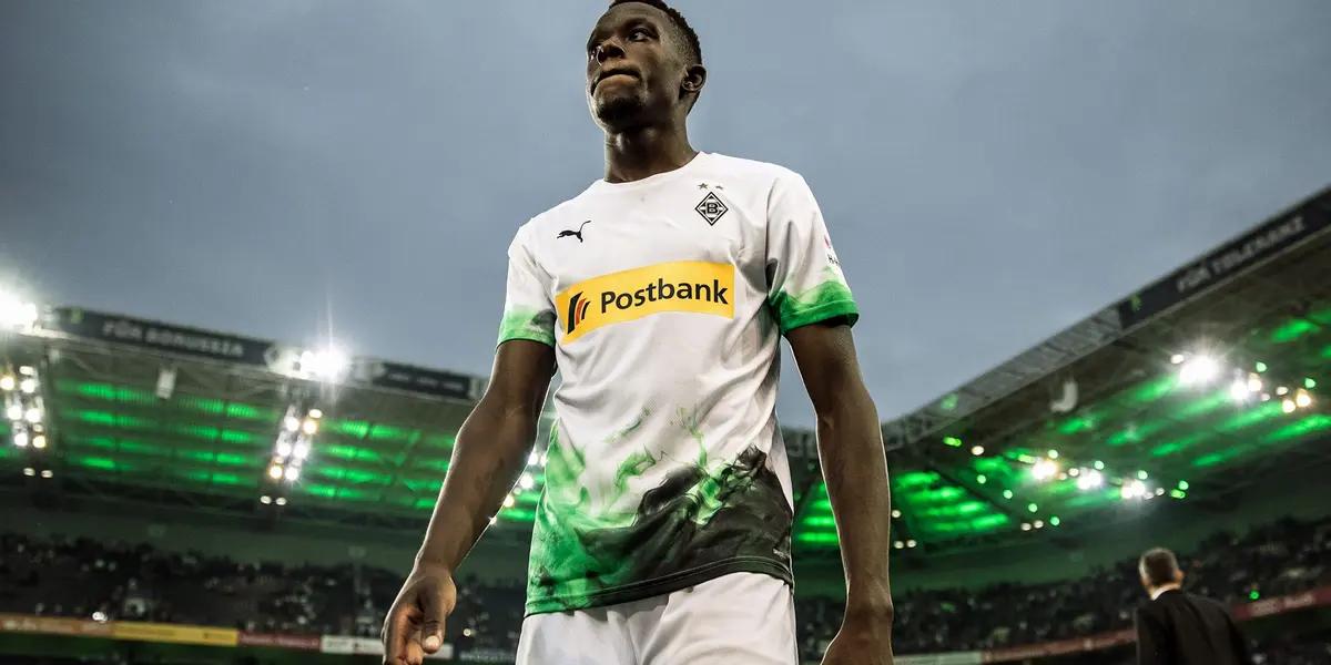 Atlético de Madrid y Barcelona estarían envueltos por la lucha de un mediocentro.