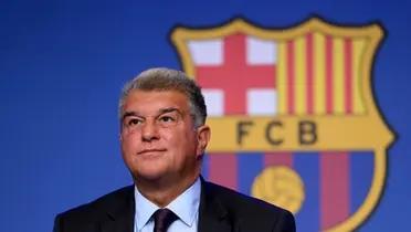 Barça lo echó, es figura en su equipo y Laporta le ruega para fichar