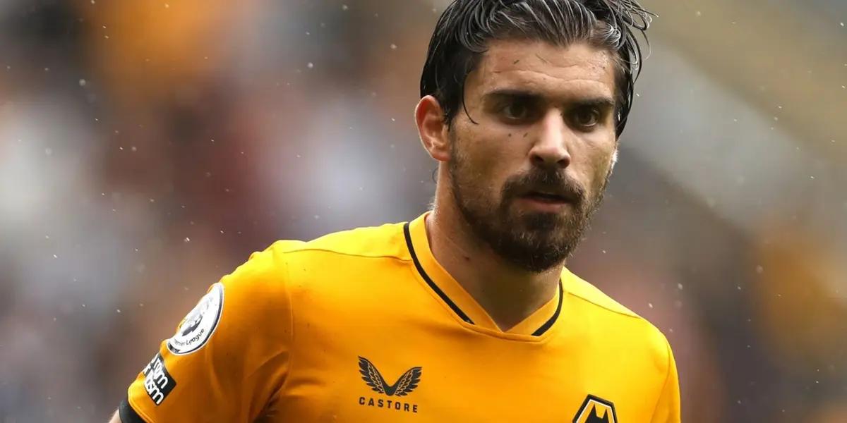 Barcelona está necesitado de reforzar su plantilla de cara a la próxima temporada, Rúben Neves, el jugador portugués del Wolverhampton es uno de los apuntados para reforzar el mediocampo blaugrana.