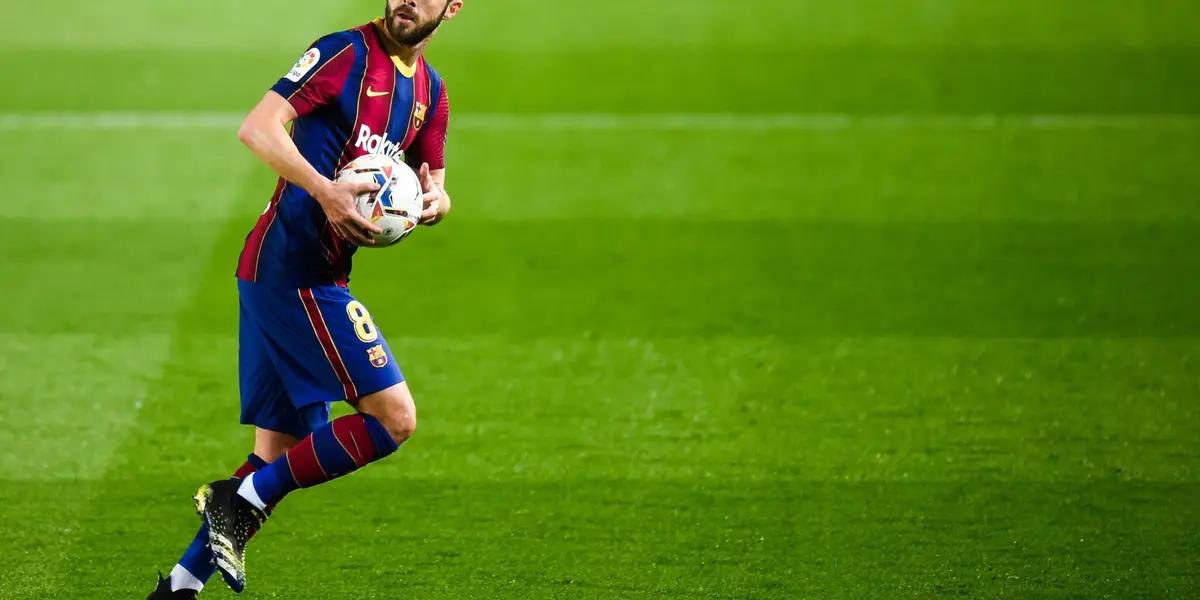 Barcelona quiere sacarse de encima cuanto antes al bosnio.